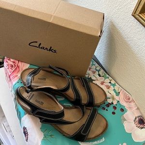 Clarks size 10 sandal wedge
